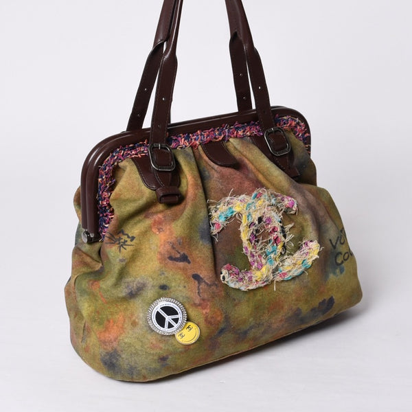 極美品 CHANEL シャネル エンブロイダリー グラフィティ がま口 ハンドバッグ カーキ 20番台 A92791 アンティークシルバー金具 中古 4a001082