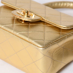 Very good condition CHANEL CHANEL Matelasse parent-child bag mini 2nd series bag gold gold hardware used 4a000926