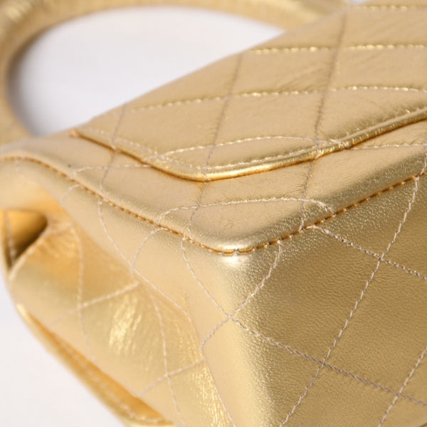 Very good condition CHANEL CHANEL Matelasse parent-child bag mini 2nd series bag gold gold hardware used 4a000926