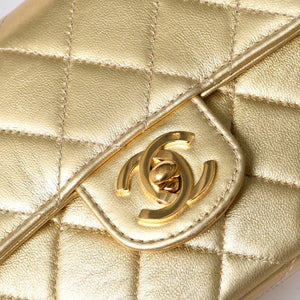 Very good condition CHANEL CHANEL Matelasse parent-child bag mini 2nd series bag gold gold hardware used 4a000926