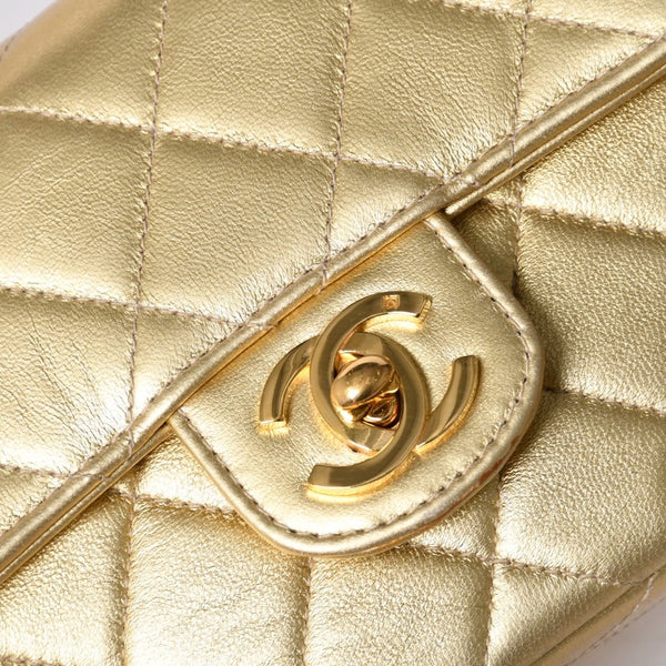 Very good condition CHANEL CHANEL Matelasse parent-child bag mini 2nd series bag gold gold hardware used 4a000926
