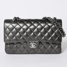 画像をギャラリービューアに読み込む, 新品同様 CHANEL シャネル マトラッセ25 Wフラップ Wチェーンショルダーバッグ シャイングレー ランダム ラムスキン シルバー金具 中古 4a001064