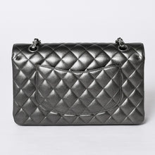 画像をギャラリービューアに読み込む, 新品同様 CHANEL シャネル マトラッセ25 Wフラップ Wチェーンショルダーバッグ シャイングレー ランダム ラムスキン シルバー金具 中古 4a001064