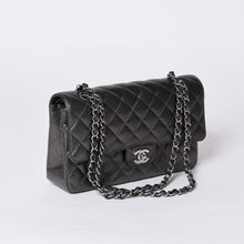 画像をギャラリービューアに読み込む, 新品同様 CHANEL シャネル マトラッセ25 Wフラップ Wチェーンショルダーバッグ シャイングレー ランダム ラムスキン シルバー金具 中古 4a001064