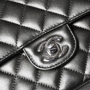 新品同様 CHANEL シャネル マトラッセ25 Wフラップ Wチェーンショルダーバッグ シャイングレー ランダム ラムスキン シルバー金具 中古 4a001064