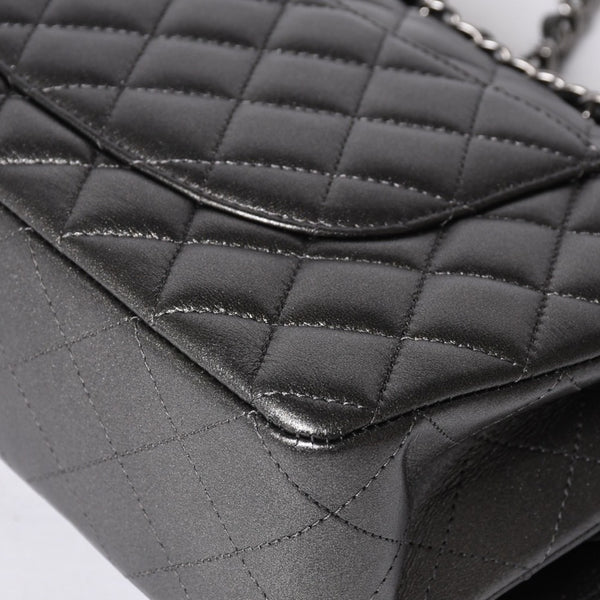 新品同様 CHANEL シャネル マトラッセ25 Wフラップ Wチェーンショルダーバッグ シャイングレー ランダム ラムスキン シルバー金具 中古 4a001064