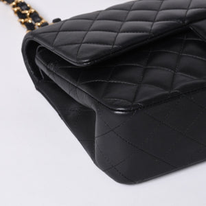 極美品 CHANEL シャネル マトラッセ25 Wフラップ Wチェーンショルダーバッグ A01112 20番台 ラムスキン ココマーク ブラック ゴールド 中古 4a001272