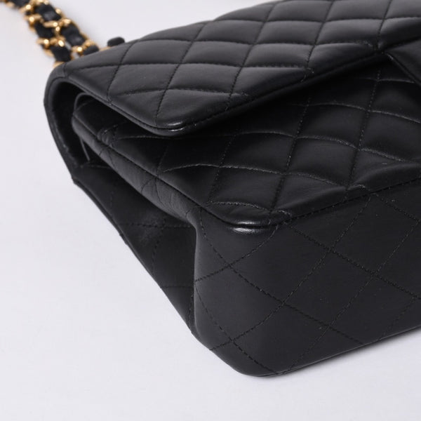 極美品 CHANEL シャネル マトラッセ25 Wフラップ Wチェーンショルダーバッグ A01112 20番台 ラムスキン ココマーク ブラック ゴールド 中古 4a001272