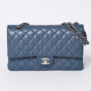 極美品 CHANEL シャネル マトラッセ25 Wフラップ Wチェーンショルダーバッグ AO1112 ブルー系 20番台 キャビアスキン シルバー金具 中古 4a001275