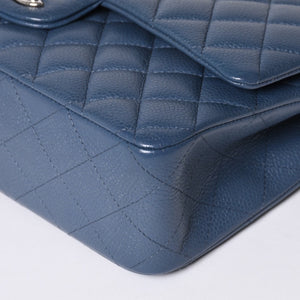 極美品 CHANEL シャネル マトラッセ25 Wフラップ Wチェーンショルダーバッグ AO1112 ブルー系 20番台 キャビアスキン シルバー金具 中古 4a001275