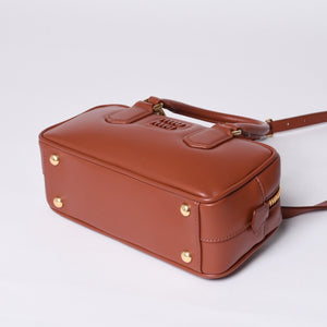 新品未使用 MIU MIU ミュウミュウ ハンドバッグ 2WAY 5BB142 ACR3 アルカディ レギュラー カーフスキン ブラウン 中古 4a000987