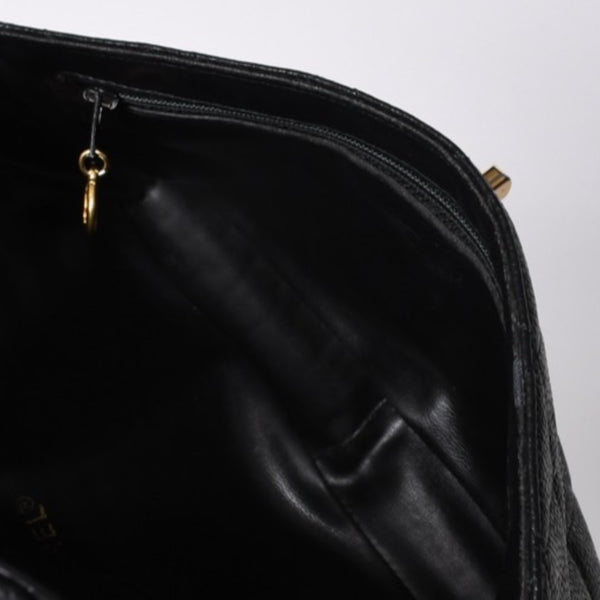 CHANEL シャネル Sフラップ Sチェーンショルダーバッグ 2番台 ココマーク キャビアスキン ブラック ゴールド金具 美品 中古 4a000931