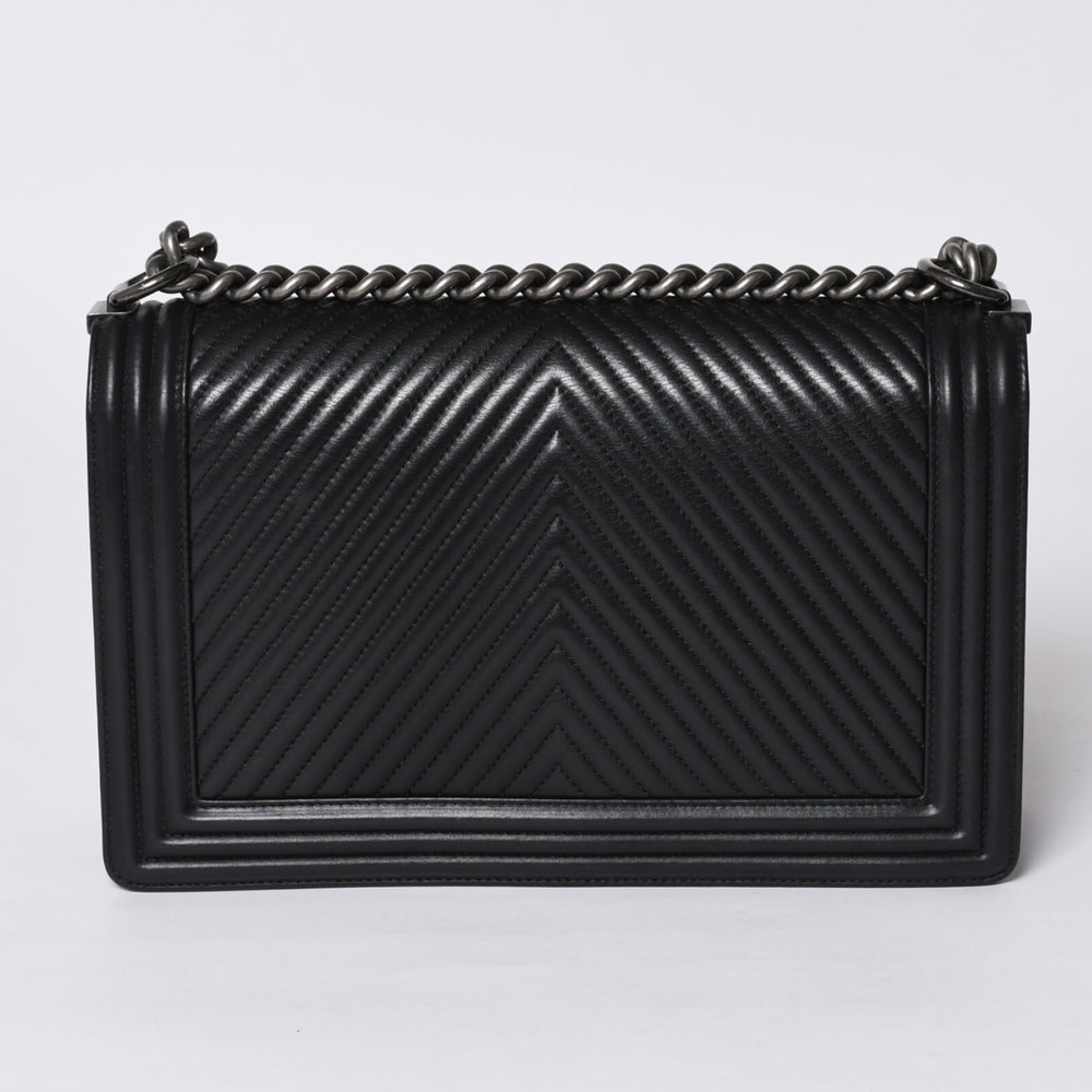 極美品 CHANEL シャネル ボーイシャネル シェブロン チェーンショルダーバッグ A92193 20番台 ココマーク カーフスキン ブラック 中古 4a000907