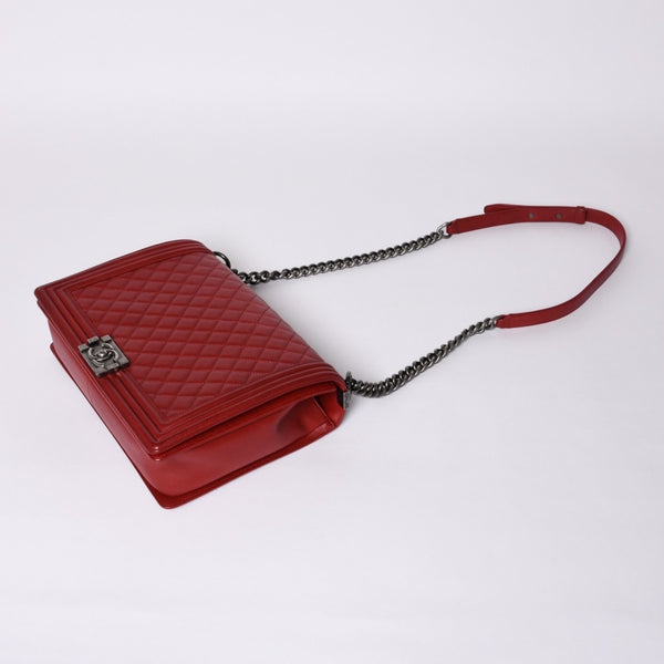 Very Good Condition CHANEL Boy Chanel Large Chain Shoulder Bag A67087 18th Series Coco Mark Lambskin Red Used 4a000909