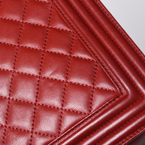 Very Good Condition CHANEL Boy Chanel Large Chain Shoulder Bag A67087 18th Series Coco Mark Lambskin Red Used 4a000909