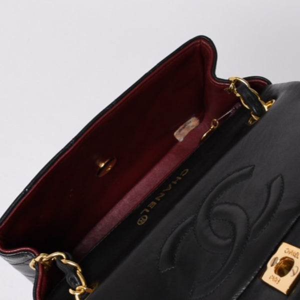 Very Good Condition CHANEL Mini Matelasse 17 S Flap S Chain Shoulder Bag No. 2 Coco Mark Lambskin Black Used 4a000934