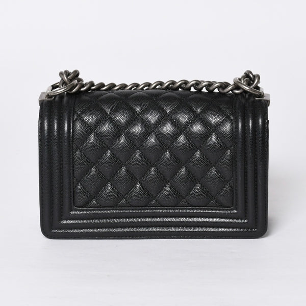 Very Good Condition CHANEL BOY CHANEL Boy Chanel Chain Shoulder Bag No. 29 Coco Mark Caviar Skin Black Used 4a000932