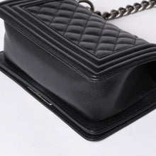 画像をギャラリービューアに読み込む, 極美品 CHANEL シャネル BOY CHANEL ボーイシャネル チェーンショルダーバッグ 29番台 ココマーク キャビアスキン ブラック 中古 4a000932