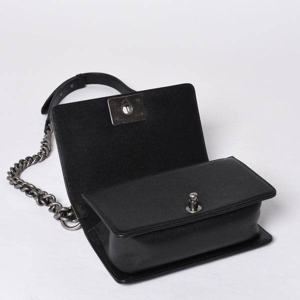 Very Good Condition CHANEL BOY CHANEL Boy Chanel Chain Shoulder Bag No. 29 Coco Mark Caviar Skin Black Used 4a000932