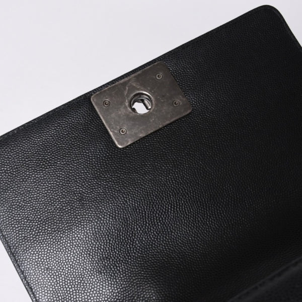 Very Good Condition CHANEL BOY CHANEL Boy Chanel Chain Shoulder Bag No. 29 Coco Mark Caviar Skin Black Used 4a000932