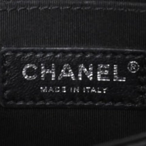 Very Good Condition CHANEL BOY CHANEL Boy Chanel Chain Shoulder Bag No. 29 Coco Mark Caviar Skin Black Used 4a000932
