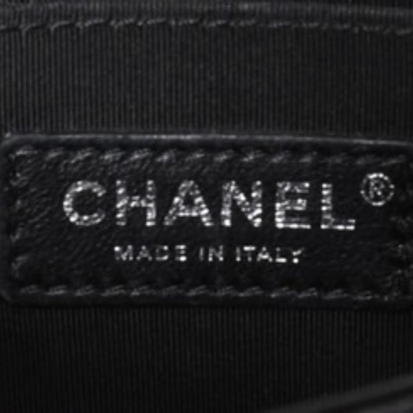 Very Good Condition CHANEL BOY CHANEL Boy Chanel Chain Shoulder Bag No. 29 Coco Mark Caviar Skin Black Used 4a000932