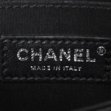 画像をギャラリービューアに読み込む, 極美品 CHANEL シャネル BOY CHANEL ボーイシャネル チェーンショルダーバッグ 29番台 ココマーク キャビアスキン ブラック 中古 4a000932