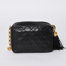 画像をギャラリービューアに読み込む, 極美品 CHANEL シャネル チェーンショルダーバッグ 1番台 ココマーク ラムスキン キルティング フリンジ ブラック 中古 4a000929