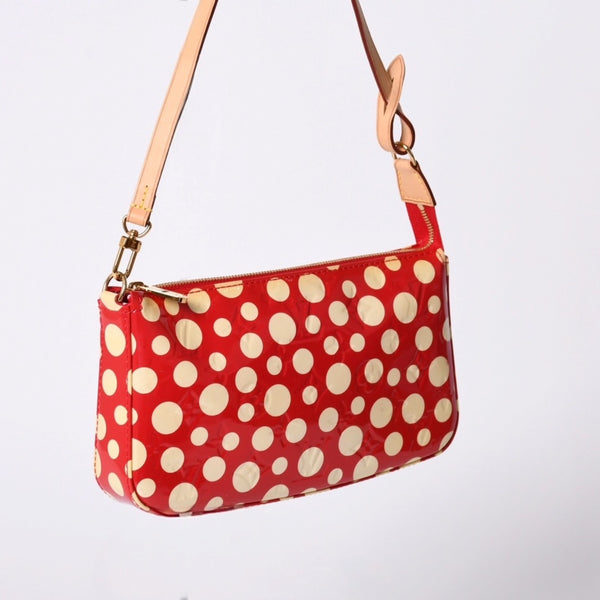 極美品 LOUIS VUITTON ルイヴィトン 草間彌生 ヴェルニ M91427 ドットインフィニティ ポシェットアクセソワール ブラック ホワイト 中古 4a001023