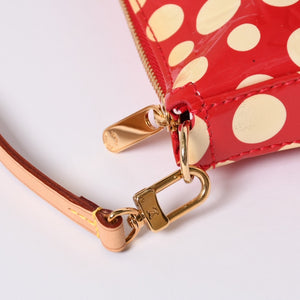 極美品 LOUIS VUITTON ルイヴィトン 草間彌生 ヴェルニ M91427 ドットインフィニティ ポシェットアクセソワール ブラック ホワイト 中古 4a001023
