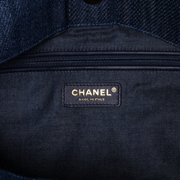 Like new CHANEL Chain tote bag AS3857 Random number here mark denim indigo blue used 4a000988
