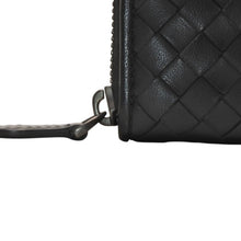 画像をギャラリービューアに読み込む, 極美品 Bottega Veneta ボッテガヴェネタ イントレチャート コインケース カードケース レザー ブラック ブラック金具 中古 4a000756