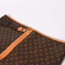 Load image into Gallery viewer, 極美品 LOUIS VUITTON ルイヴィトン サックマリーン バンドリエール M41235 PVC ヌメ革 ゴールド金具 中古 4a001025