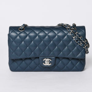 Very good condition CHANEL Chanel Matelasse 25 W flap W chain shoulder bag AO1112 Green series 20s Caviar skin Silver hardware Used 4a001061