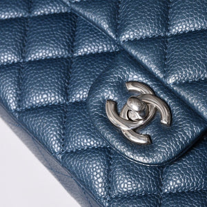 Very good condition CHANEL Chanel Matelasse 25 W flap W chain shoulder bag AO1112 Green series 20s Caviar skin Silver hardware Used 4a001061