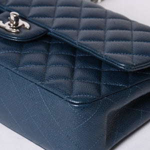 Very good condition CHANEL Chanel Matelasse 25 W flap W chain shoulder bag AO1112 Green series 20s Caviar skin Silver hardware Used 4a001061