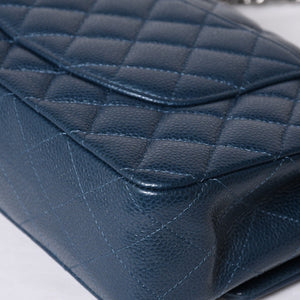 Very good condition CHANEL Chanel Matelasse 25 W flap W chain shoulder bag AO1112 Green series 20s Caviar skin Silver hardware Used 4a001061
