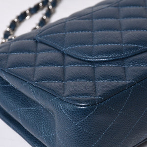 Very good condition CHANEL Chanel Matelasse 25 W flap W chain shoulder bag AO1112 Green series 20s Caviar skin Silver hardware Used 4a001061