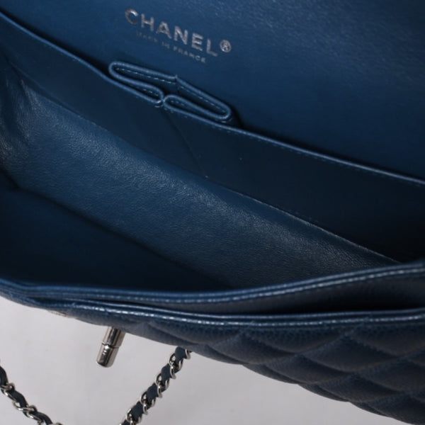 Very good condition CHANEL Chanel Matelasse 25 W flap W chain shoulder bag AO1112 Green series 20s Caviar skin Silver hardware Used 4a001061