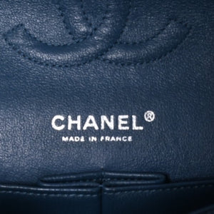 Very good condition CHANEL Chanel Matelasse 25 W flap W chain shoulder bag AO1112 Green series 20s Caviar skin Silver hardware Used 4a001061
