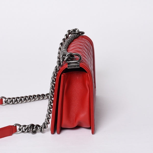 極美品 CHANEL シャネル ボーイシャネル ショルダーバッグ ラムスキン 20番台 レッド シルバー金具 中古 4a000911