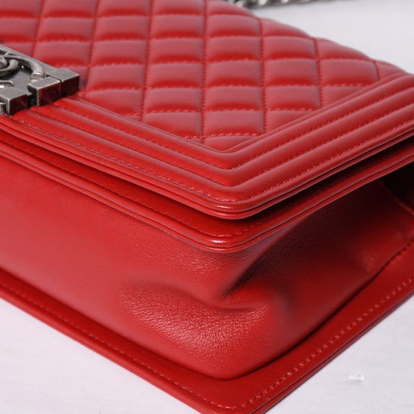 極美品 CHANEL シャネル ボーイシャネル ショルダーバッグ ラムスキン 20番台 レッド シルバー金具 中古 4a000911