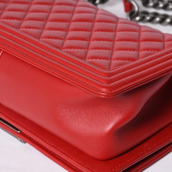 極美品 CHANEL シャネル ボーイシャネル ショルダーバッグ ラムスキン 20番台 レッド シルバー金具 中古 4a000911