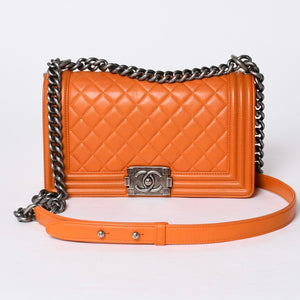 極美品 CHANEL シャネル ボーイシャネル ショルダーバッグ ラムスキン 20番台 オレンジ シルバー金具 中古 4a000913