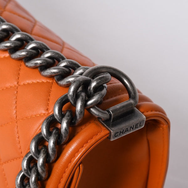 極美品 CHANEL シャネル ボーイシャネル ショルダーバッグ ラムスキン 20番台 オレンジ シルバー金具 中古 4a000913
