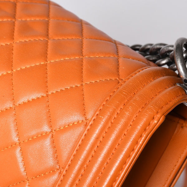 極美品 CHANEL シャネル ボーイシャネル ショルダーバッグ ラムスキン 20番台 オレンジ シルバー金具 中古 4a000913