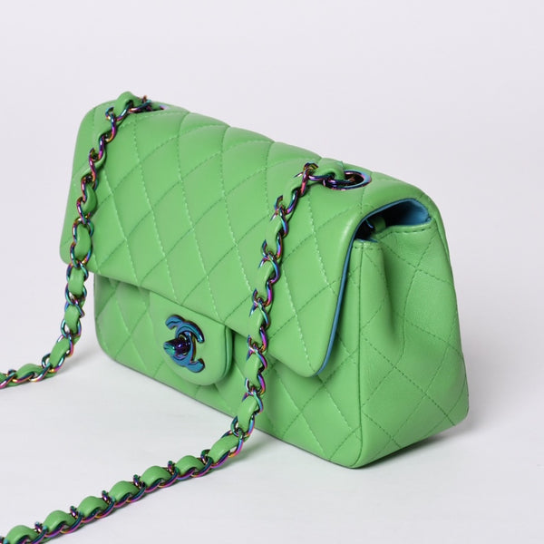 Very Good Condition CHANEL Mini Matelasse 20 S Flap S Chain Shoulder Bag No. 31 Coco Mark Lambskin Green Used 4a001225