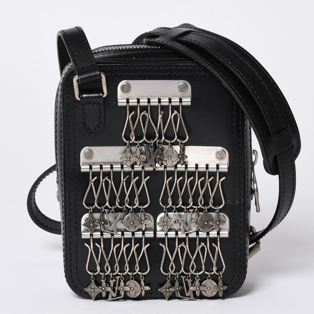 Very good condition LOUIS VUITTON Danube Messenger shoulder bag M53975 Black Silver hardware Used 4a000904