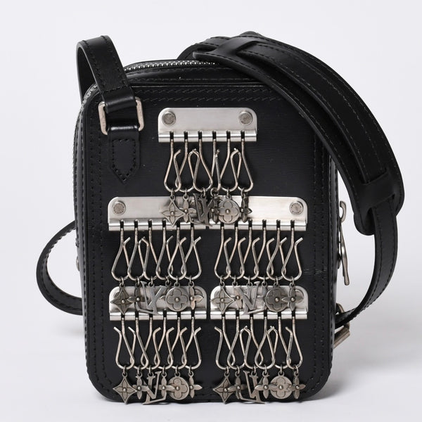 Very good condition LOUIS VUITTON Danube Messenger shoulder bag M53975 Black Silver hardware Used 4a000904