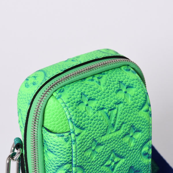 Very Good Condition LOUIS VUITTON Taurillon Illusion Double Phone Pouch Shoulder Bag M81223 Green Used 4a000758